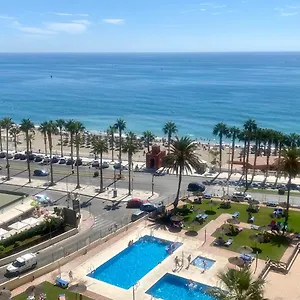 Moderno En Primera Línea De Playa. Apartamento